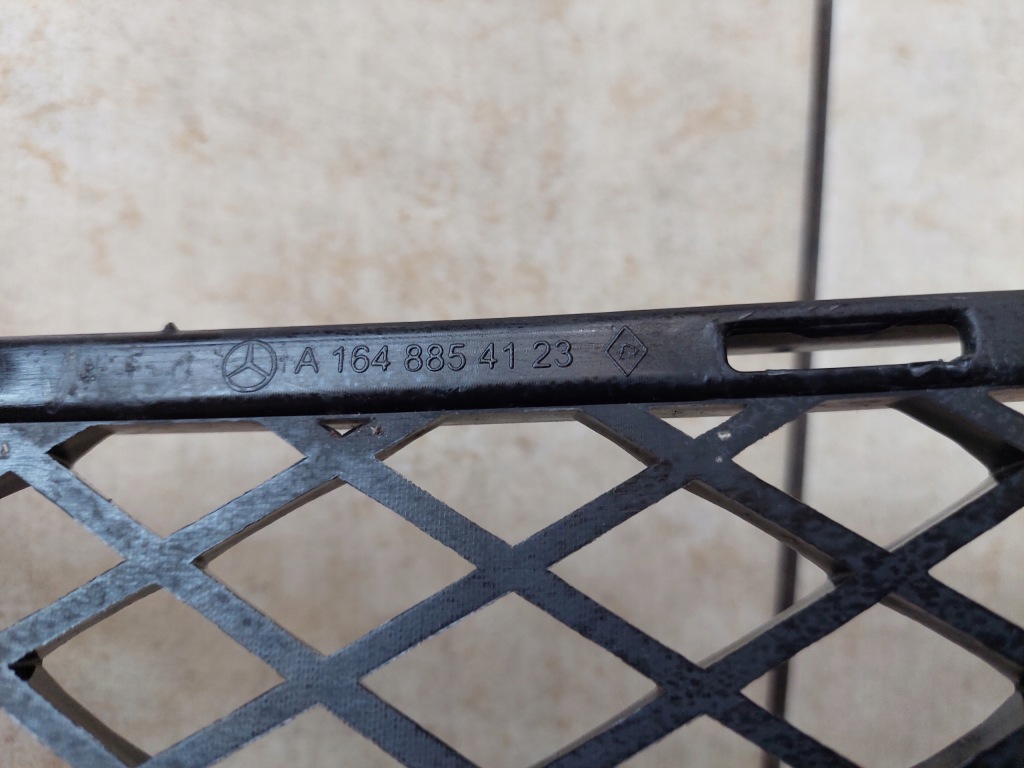 Купить Решётка бампера - средняя - mercedes ml w164 рестайлинг