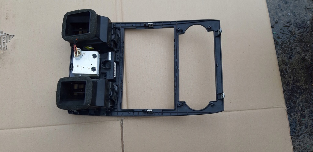 фото №4, Рамка радио панель chrysler 300c 300 часы