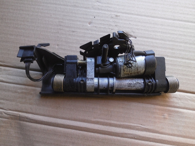 фото №1, Механізм підголівник сидіння правий задня mercedes w221