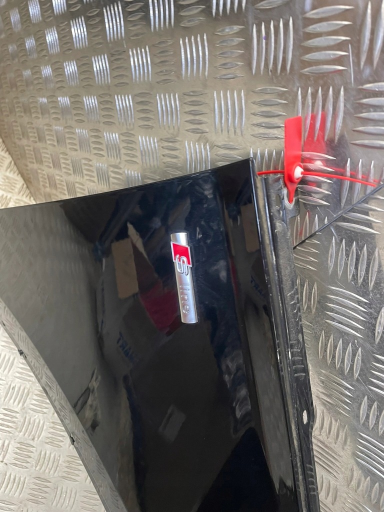 Крило правий перед правий передній audi q5 2 2 80a рестайлінг  s-line y9t Ціна