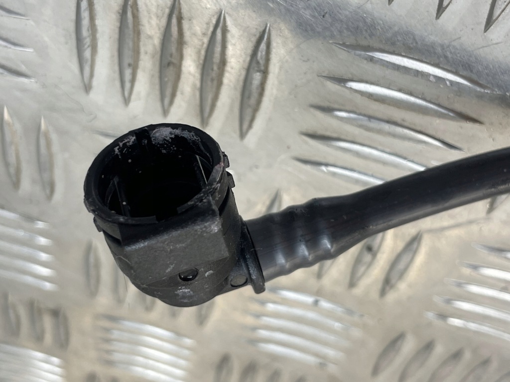 фото №4, Mercedes w206 трубка wąż шланг вакуумa a2065011801