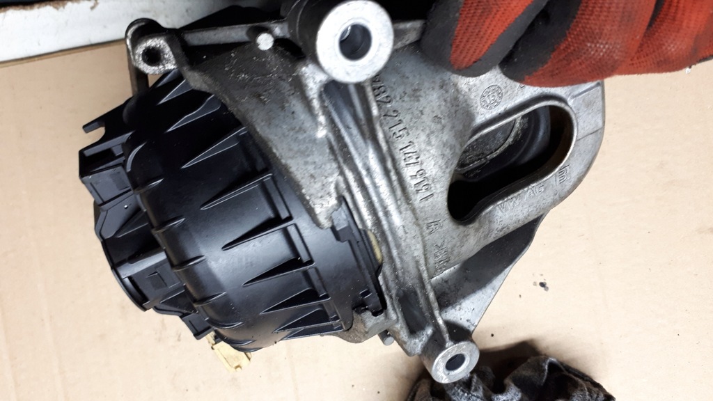 фото №11, A4 b9 8w подушка двигателя 3.0 tdi a5 8w 4m0199372q