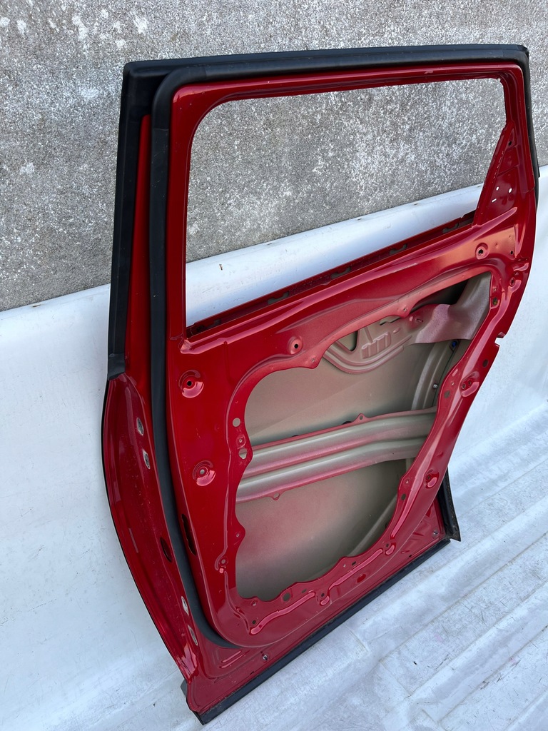 фото №13, Kia ev6 дверь правое задняя задние + молдинг оригинал