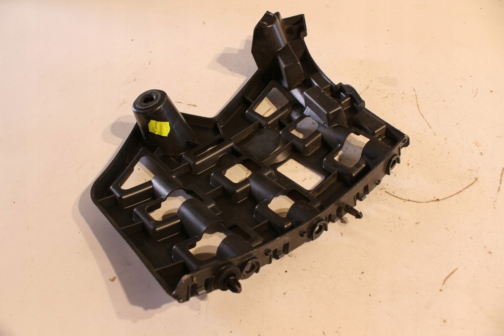 фото №8, Напрямна бампера правий задня peugeot 2008 ii