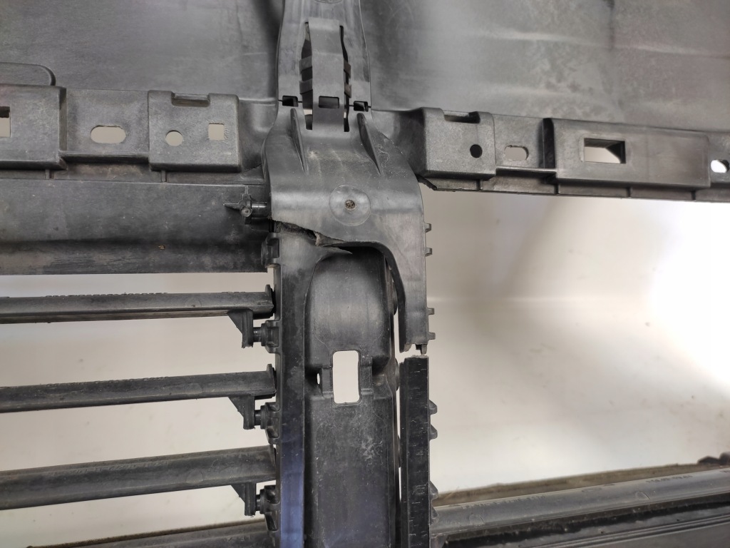 Ford focus mk4 ремінь передній перед підсилювач 2018- Зі Шроту