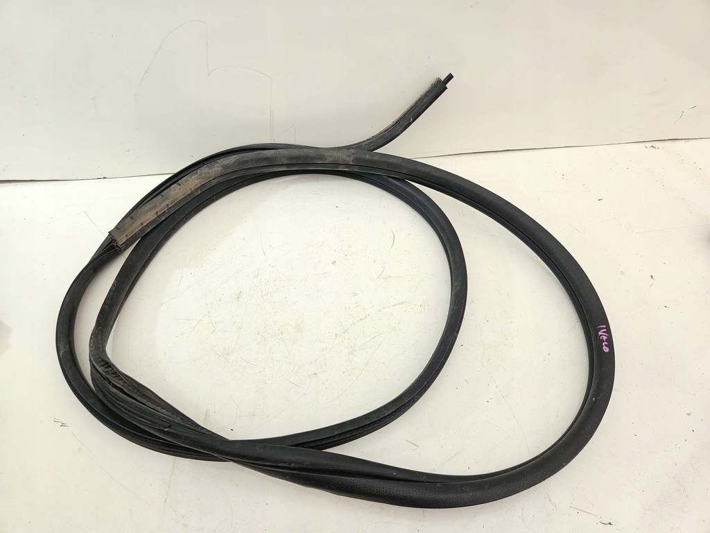 фото №1, Прокладка дверь правый/левый перед iveco daily