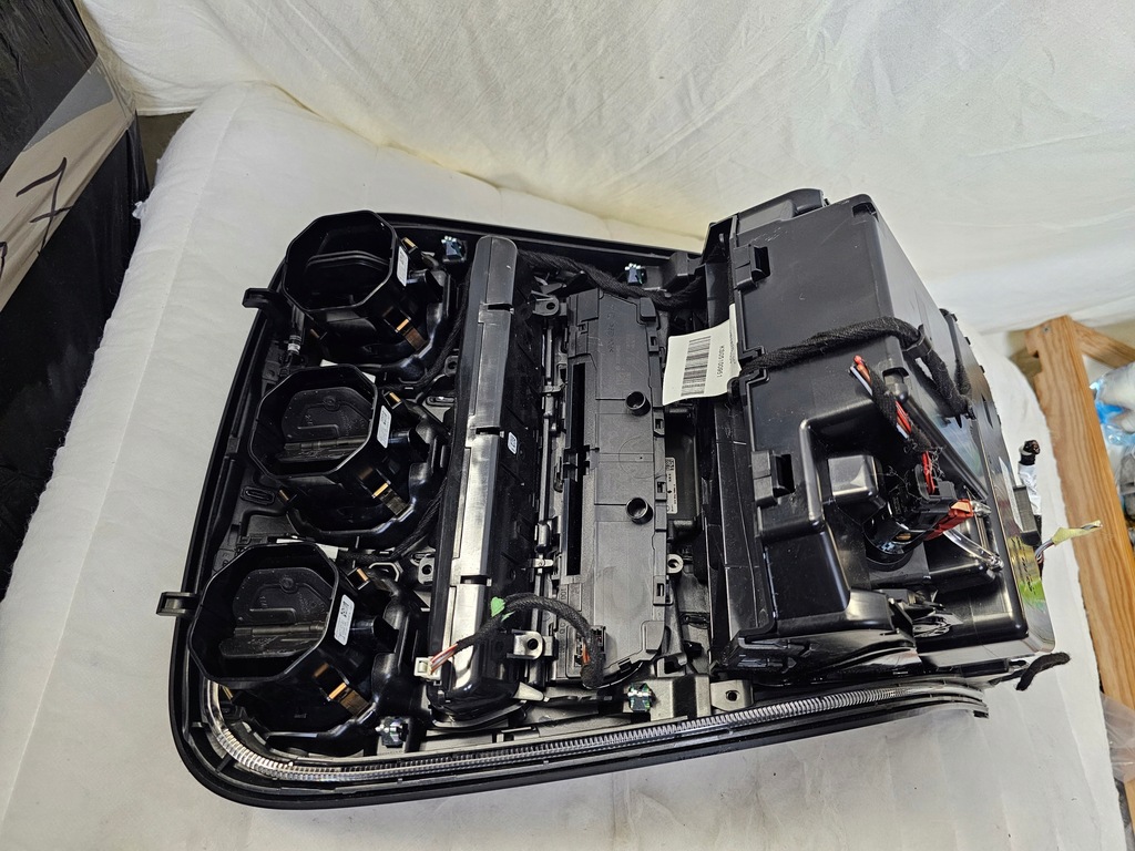 фото №12, Dekor тунель панель середній керування перемикач консолі mercedes w205