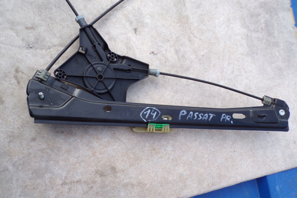 фото №4, Підйомник скло правий перед vw passat b8