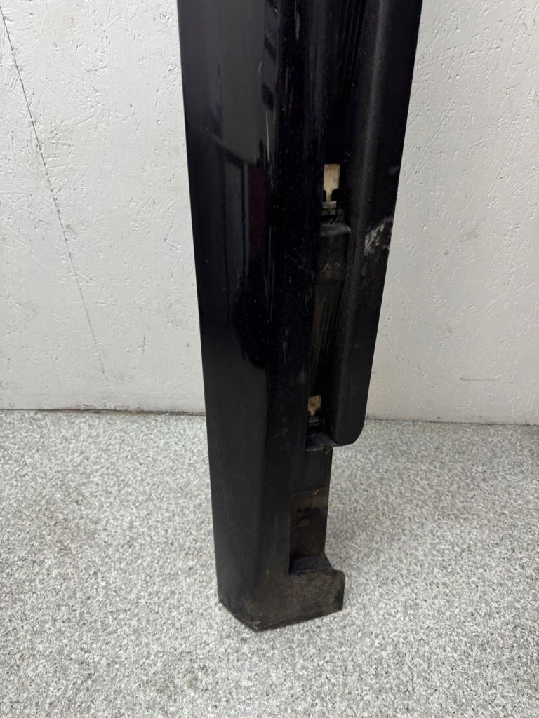 Молдинг порог левая volvo v40 ii 2012-2018r 31265847 w-wa 455-16 r-design в Украине