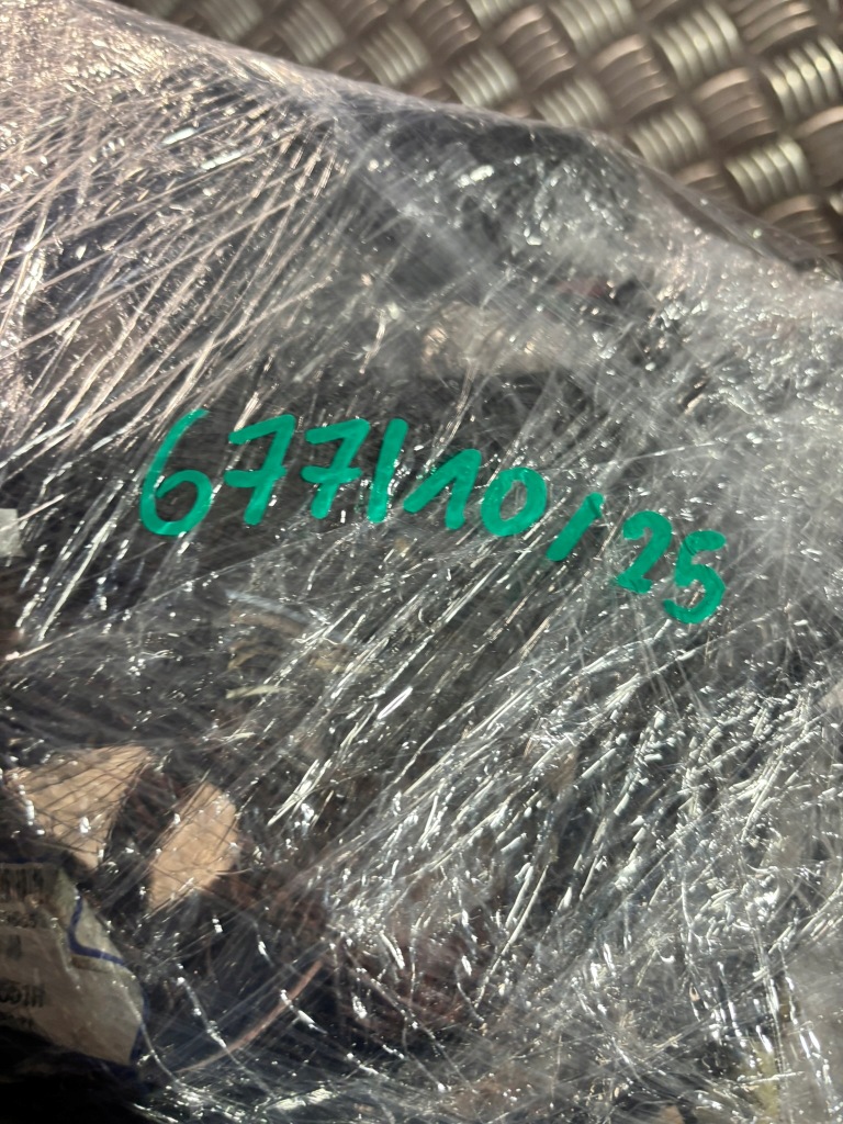 Жгут электропроводка дверь лампы задний  trafic iii vivaro b 241635551r Недорого