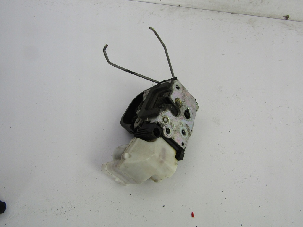 фото №1, Alfa romeo 147 замок дверь перед правый 00-04 3d