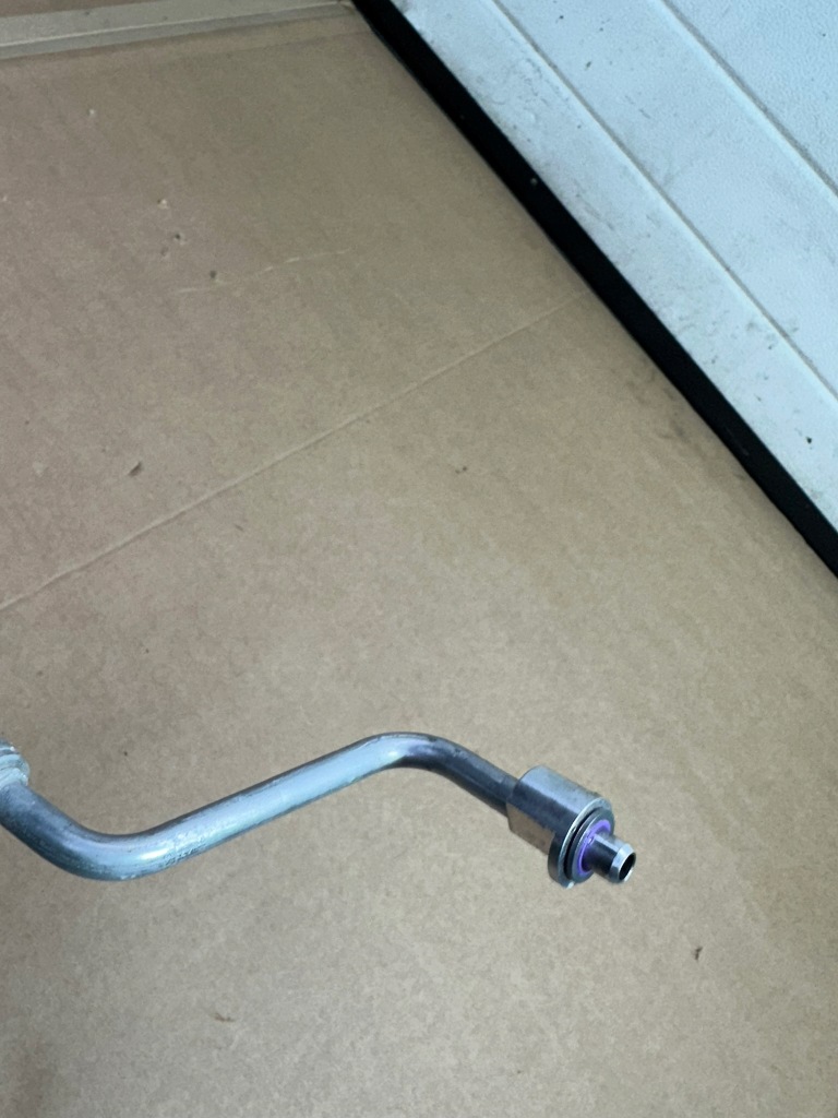 Шланг кондиціонера, трубка кондиціонер mercedes eqa w243, h243 europa в Україні