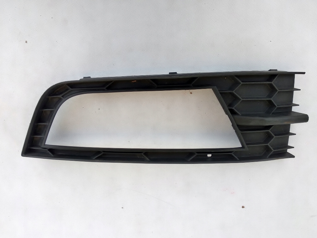 фото №1, Левая заглушка решётка бампера skoda octavia ii 5e