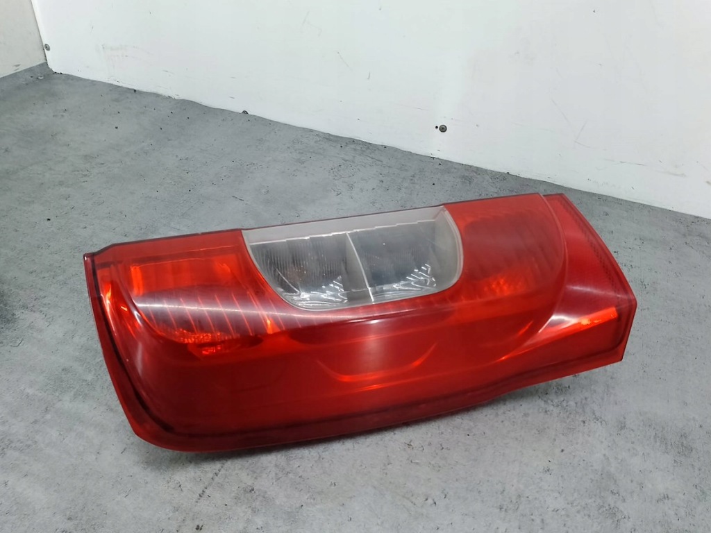 Фара задня ліва peugeot bipper 0135206080u Зі Шроту