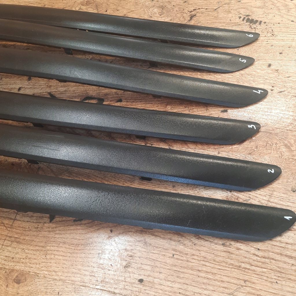 фото №8, Молдинг бампера правый задняя bmw e46 sedan 7030604