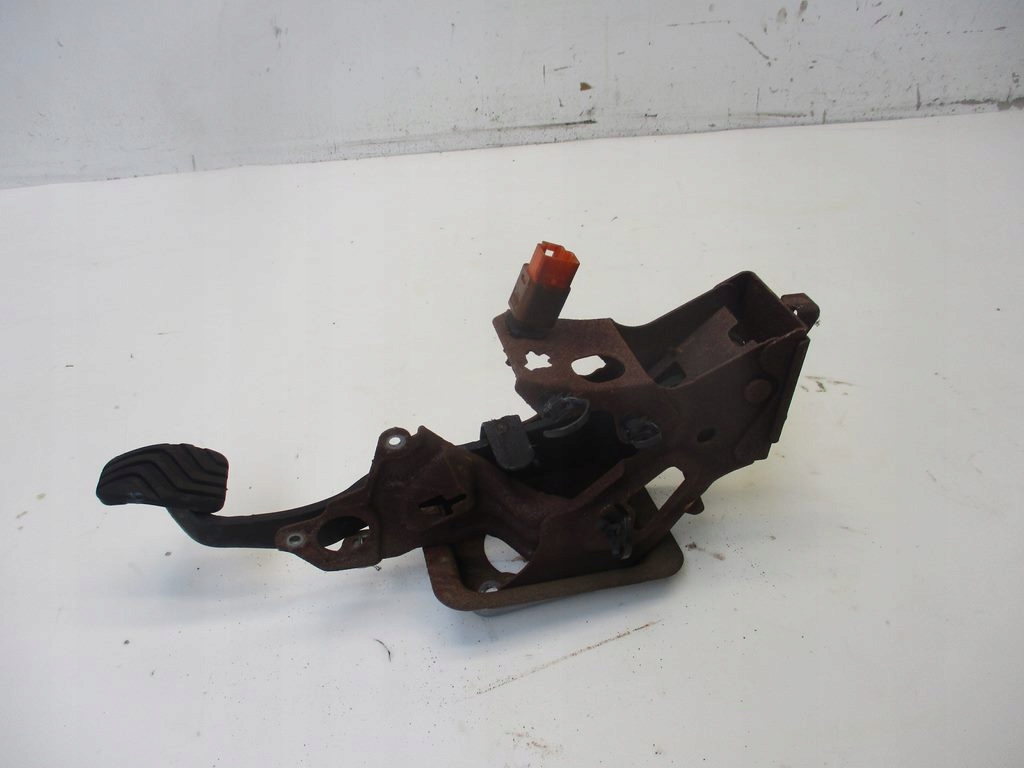 фото №5, Педаль тормоза nissan micra k14 0.9