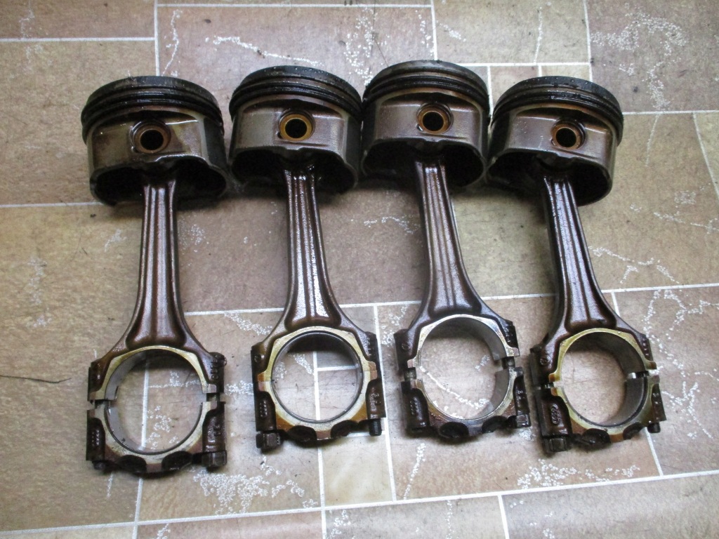 фото №1, Поршень поршні шату́н шатун audi a6 c5 arh 1.8