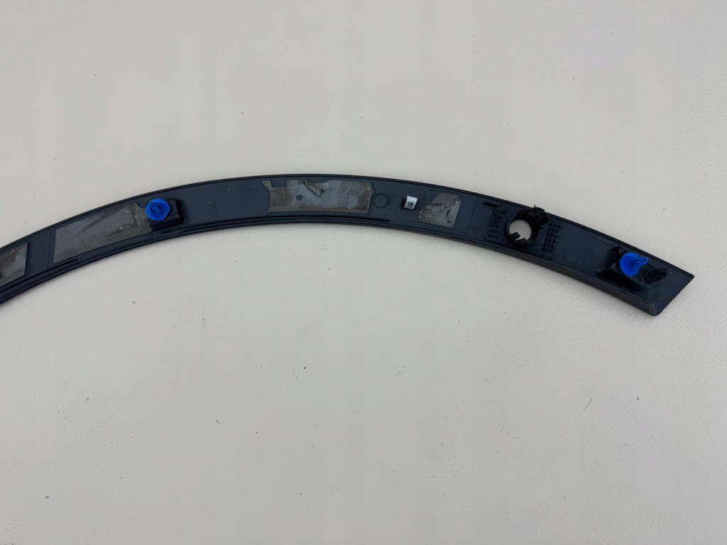 фото №15, Land rover discovery 5 v l462 молдинг крыла левый перед hy32-16a075