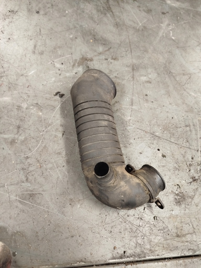 фото №1, Wąż шланг труба турбины passat b5 fl superb 1.9 tdi 8d0129615j