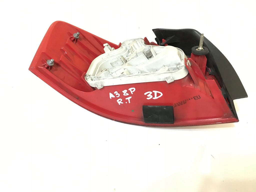 фото №8, Audi a3 8p 3 двері лампа права правий задня 8p0945096