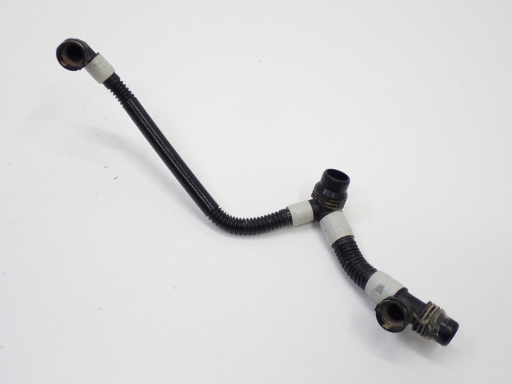 Купить Пабтрубок  шланг трубка воды 1077577-00-f tesla model 3 3d3 3d5 21r