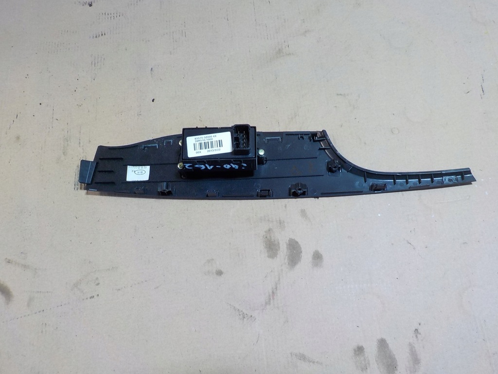 фото №5, Hyundai i40 перемикач скло правий перед