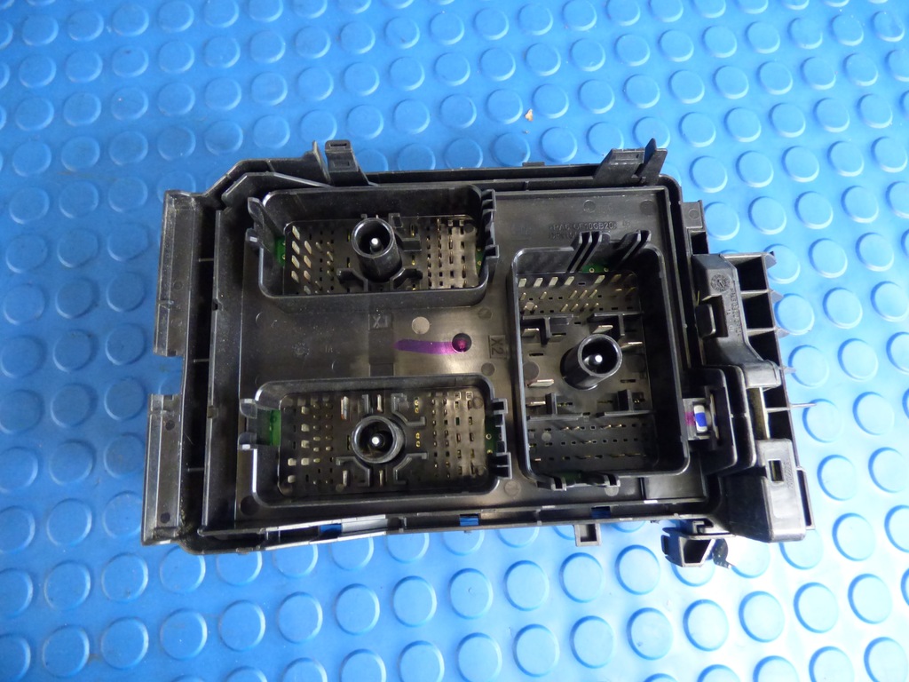 фото №4, Коробка предохранителей 39119225 opel astra k v