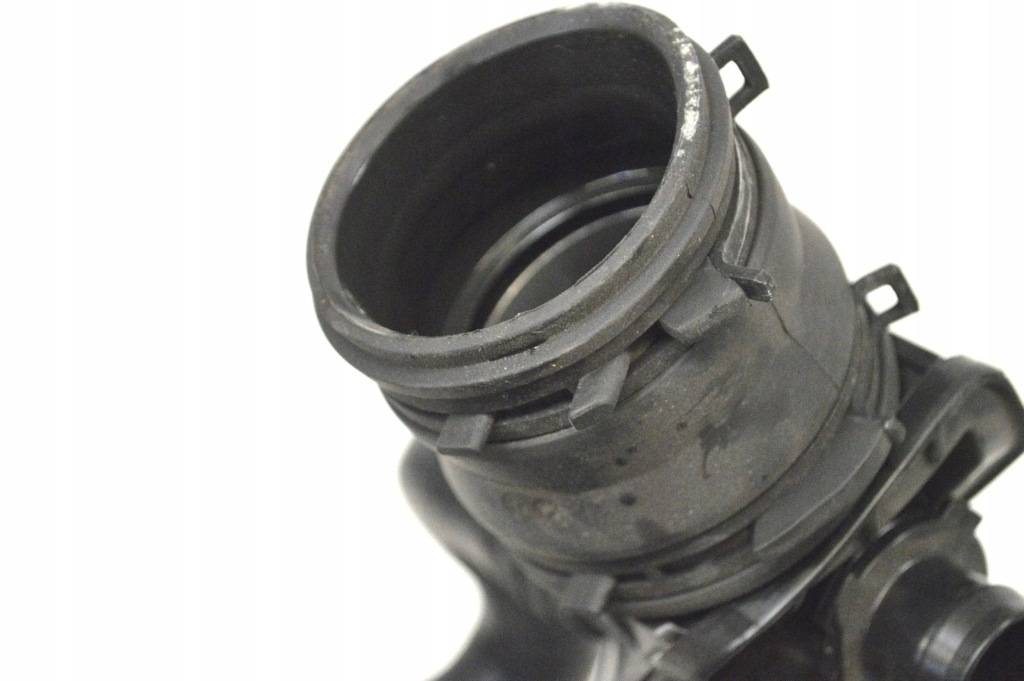 Jaguar e-pace 2019 часть трубы впуска воздуха в Украине