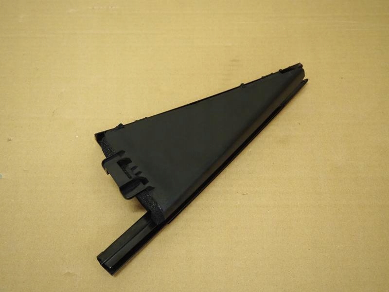 фото №2, Заглушка треугольник дверь левый задняя renault koleos ii