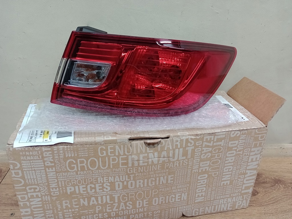 фото №1, Renault clio iv 2012- hb хэтчбек лампа задняя правая nowa оригинал