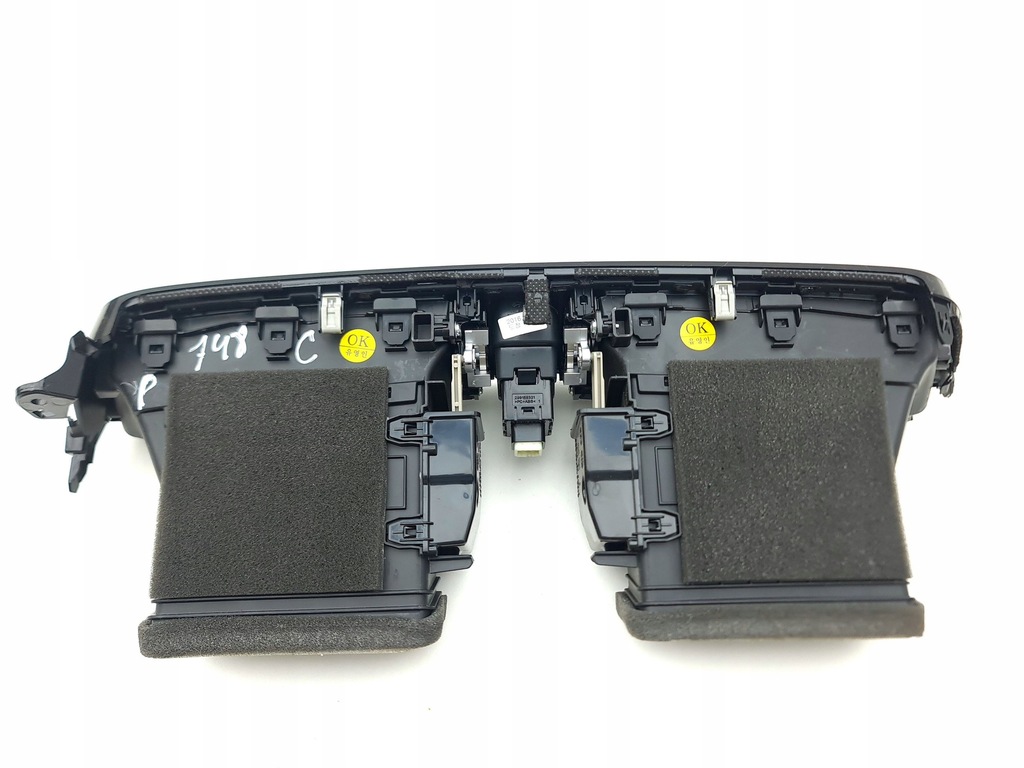 фото №12, Kia optima 2016 среднего обдув панели приборной панели