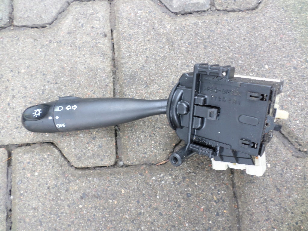 фото №1, Toyota rav4 ii выключатель света