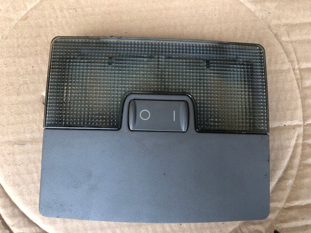 фото №1, Лампа потолочный освещение audi a6 c5 avant 97-