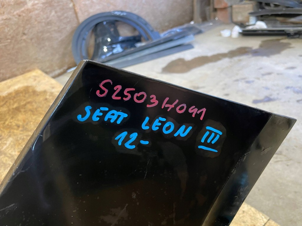 Seat leon 3 3 5f рестайлинг  16-20 бампер перед передний Доставка