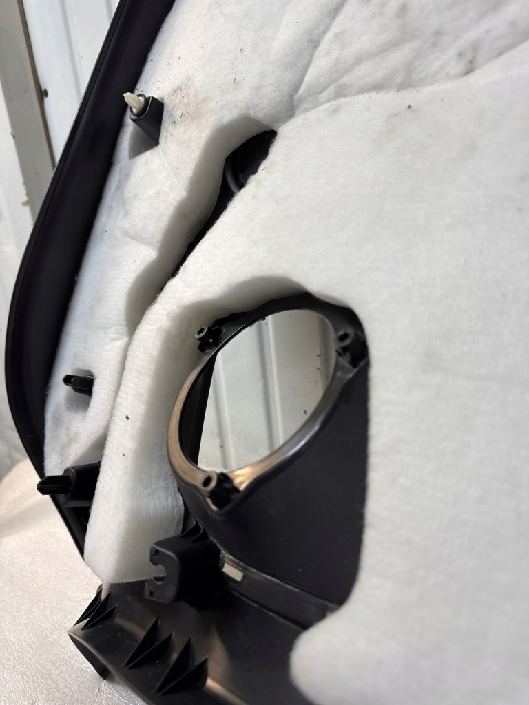 Tesla model y 20- обивка крышки багажника задний  1622264-00-b Доставка