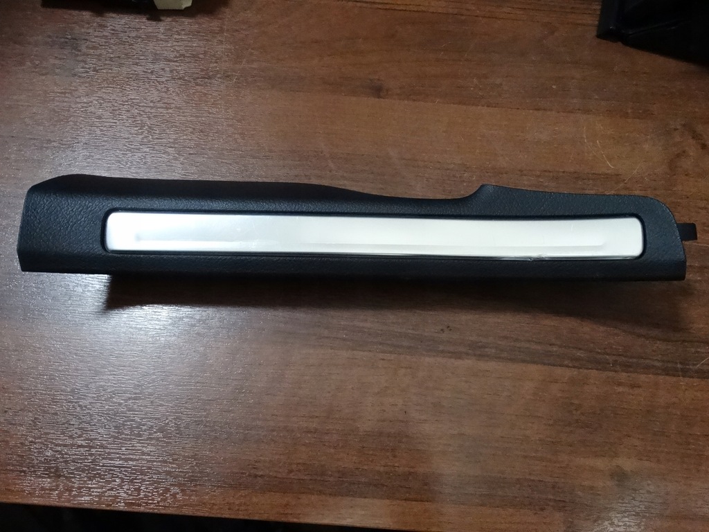 фото №1, Idealna накладка порог левая задняя mercedes w223 1