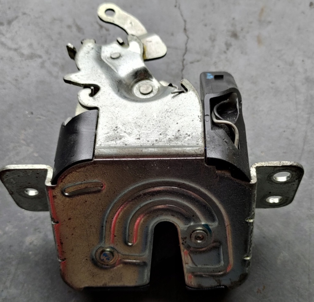 фото №1, Mitsubishi colt cz z30 замок крышки центральный задняя