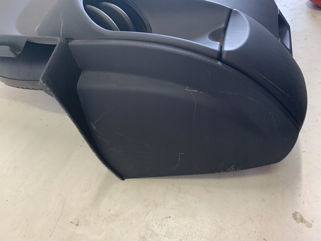 фото №8, Toyota yaris ii консоль подушка безопасности подушки безопасности ремни kompl