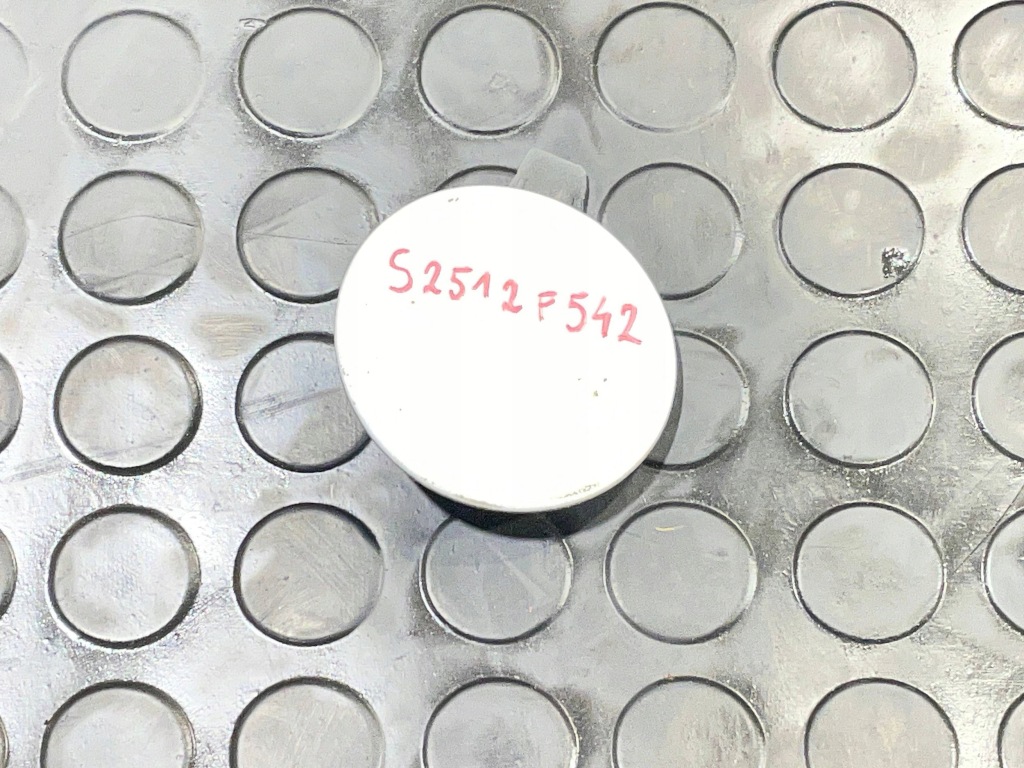 Купить Tesla model 3 рестайлинг  23- performance заглушка фаркоп перед передняя