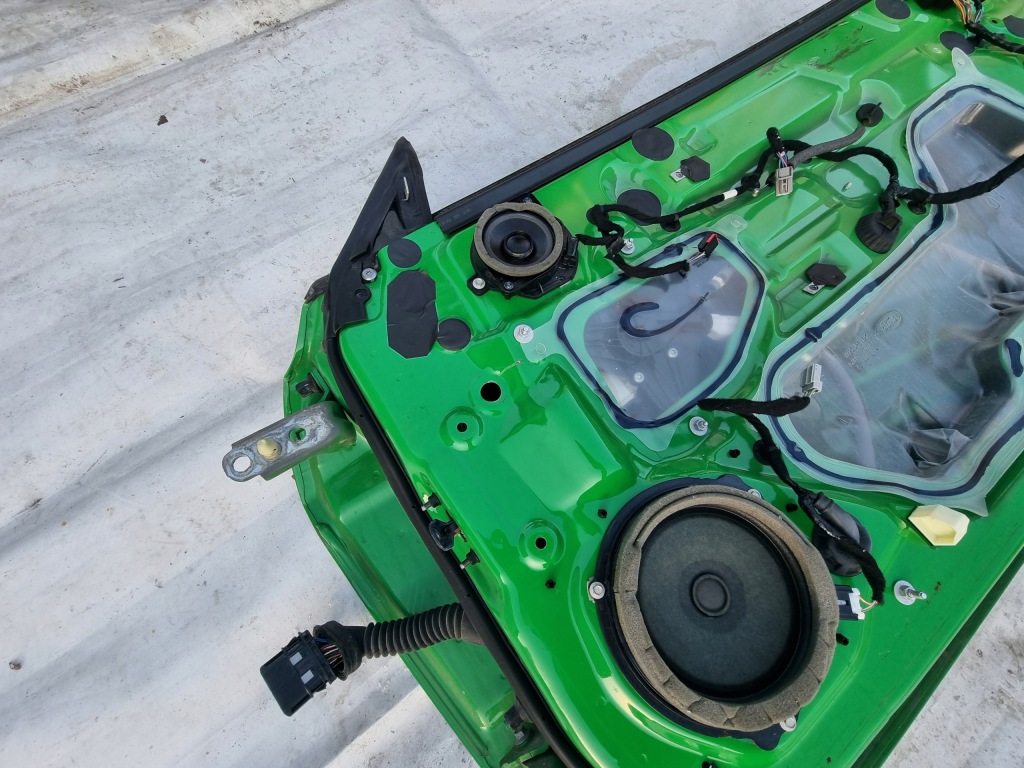 Ford mustang vi 2.3 рестайлинг  дверь правое  перед коплектная  стекло 2019- Цена