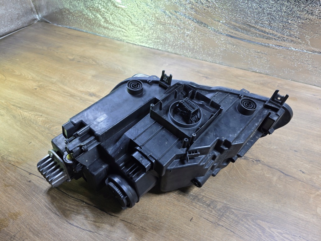 Seat ateca фара перед передняя правый  full led 576941008h Доставка