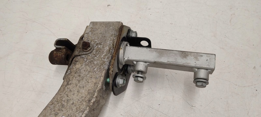 Hak буксирувальний bmw e46 lift 2,2 в Україні