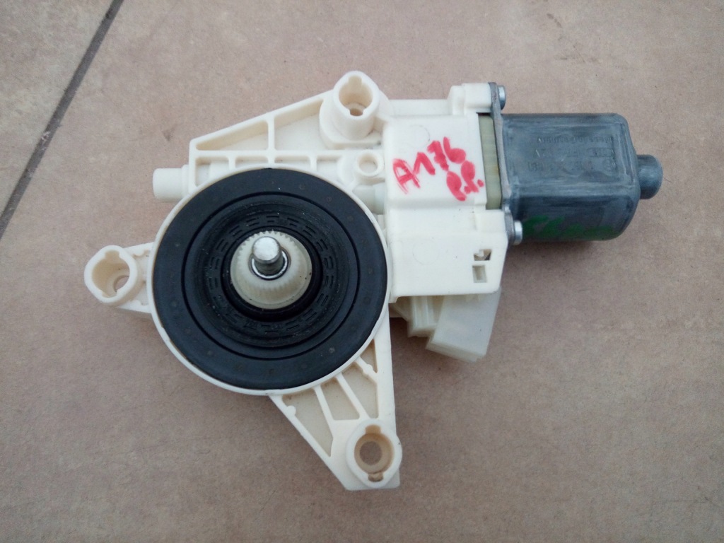 фото №1, Моторчик підйомника mercedes a-klasa w176 a176