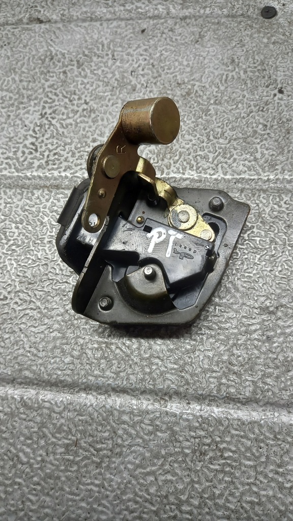 фото №1, Замок правый задняя kia carnival ii 02r