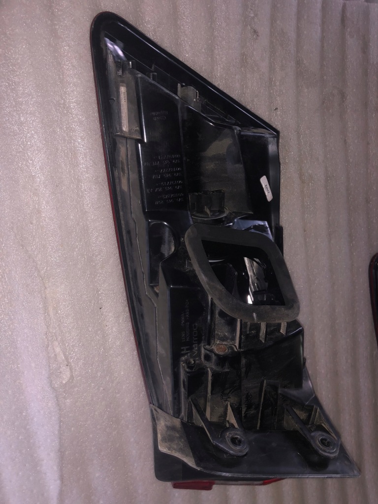 Skoda superb 3 универсал фара задний led r l оригинал европа в Украине