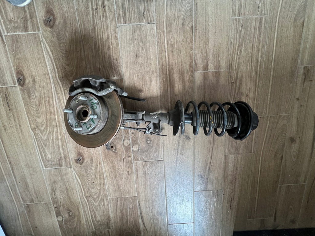 фото №1, Hyundai i10 1.2b поворотний кулак амортизаторна стійка амортизатор l