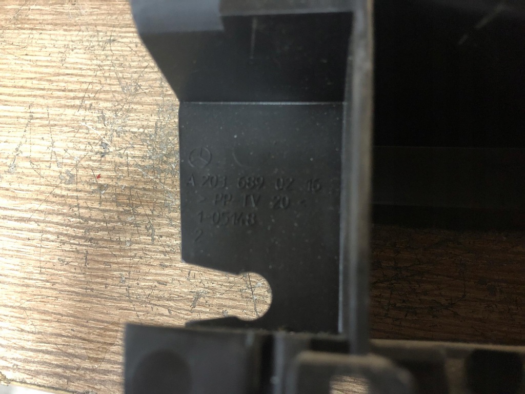 фото №4, Mercedes w203 coupe рамка радио 2036890216