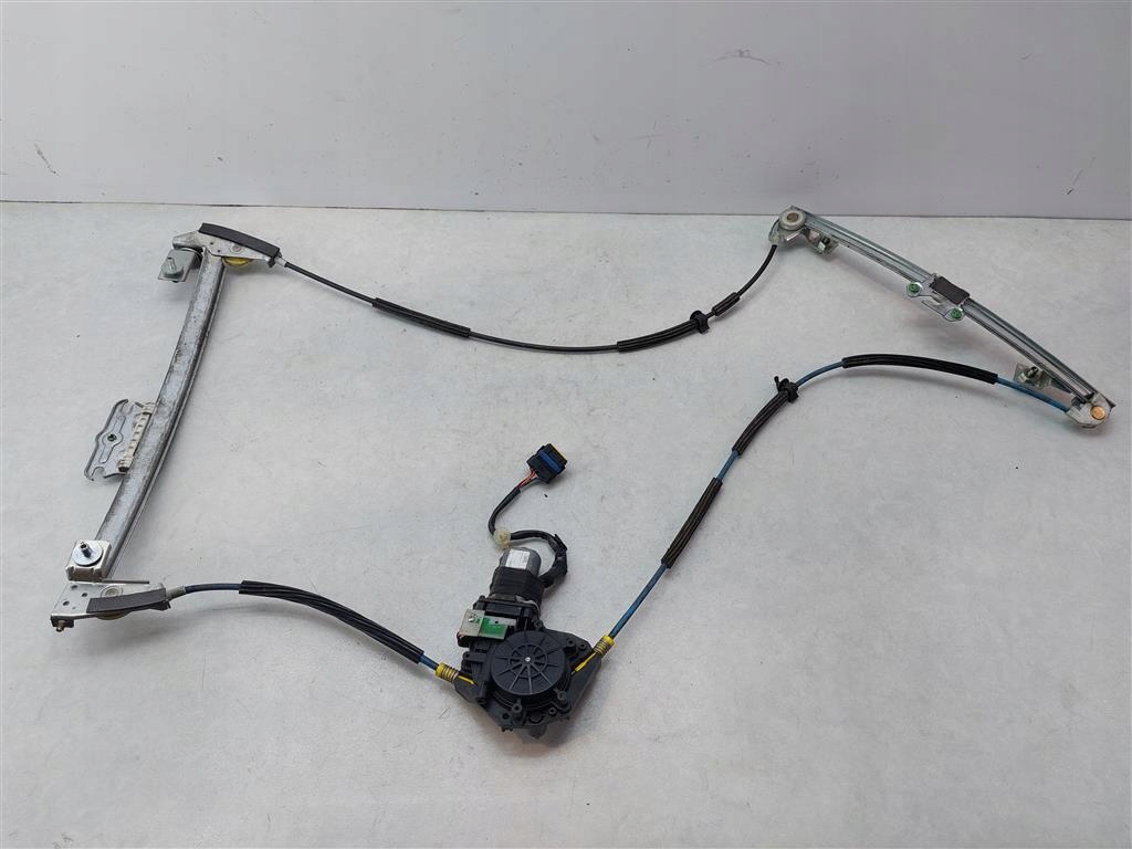 фото №1, Подъемник стекло перед правый alfa romeo gt 6pin 05r