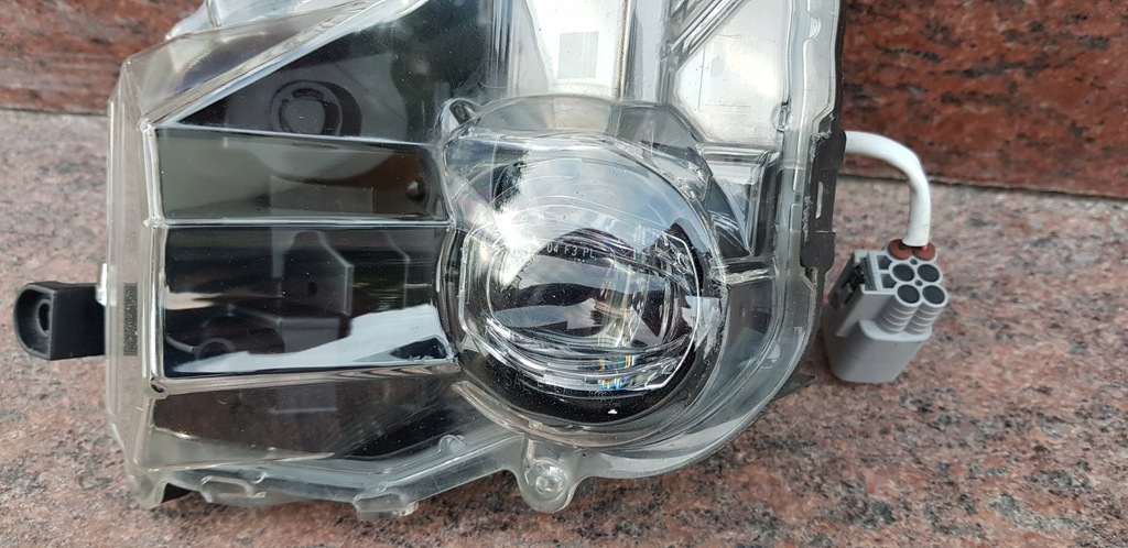 фото №4, Lexus ux противотуманная фара led левый bez подсветка