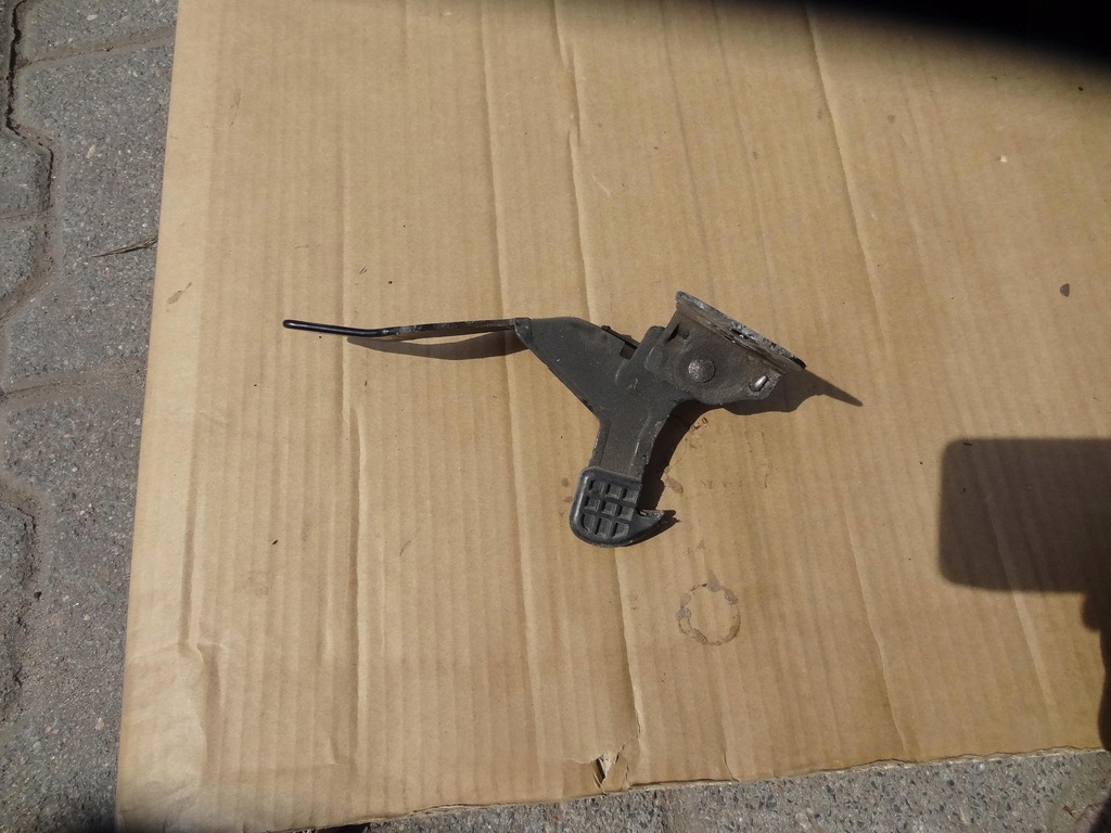 фото №1, Засов замка капот nissan qashqai ii j11 засов замка капот qashqai j11